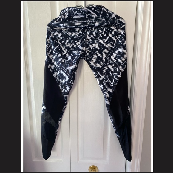 Women's Old Navy Leggings - Picture 5 of 5